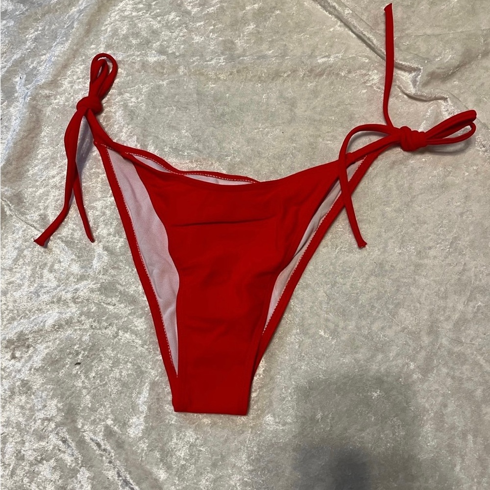 Bikini Bottoms: string, NW/OT